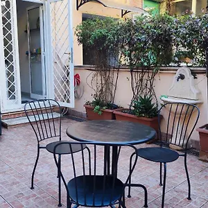 https://via-arriano-11.it-romehotels.com